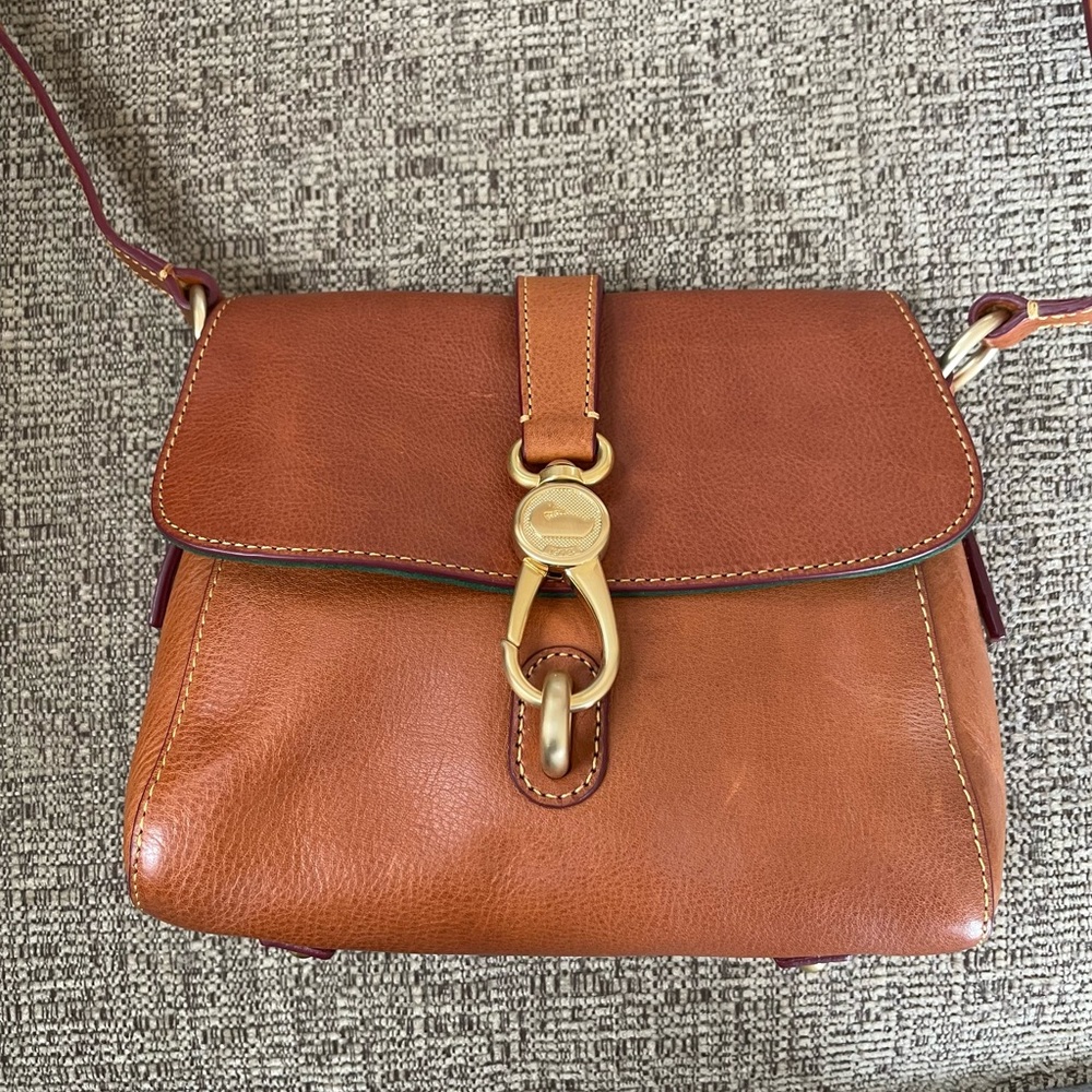 Dooney and Bourke Florentine Leather Crossbody w/logo lock